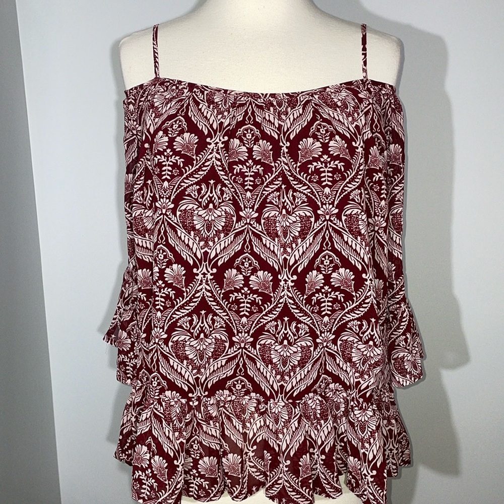 Forever 21 cold shoulder burgundy, top size medium